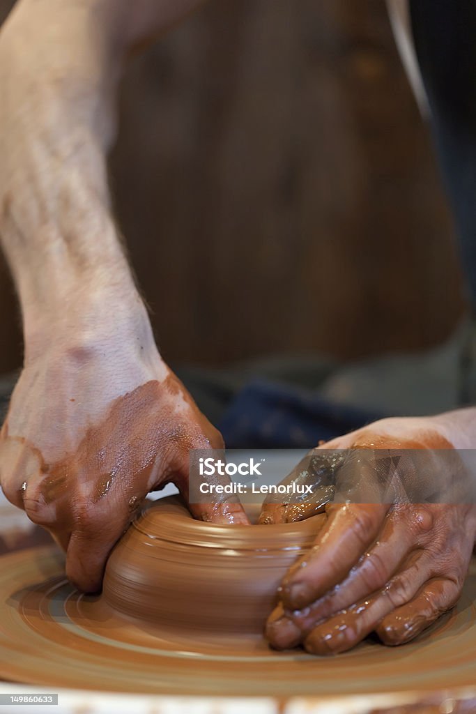 손을 선으로나 potter - 로열티 프리 공예 스톡 사진