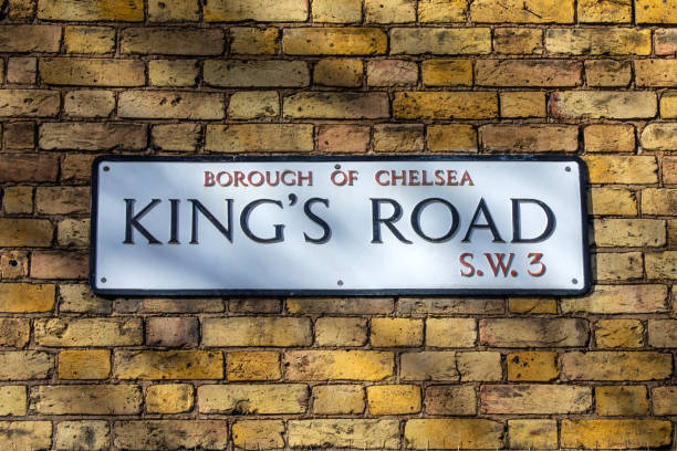 istock Kings Road in Chelsea, London 1498644792