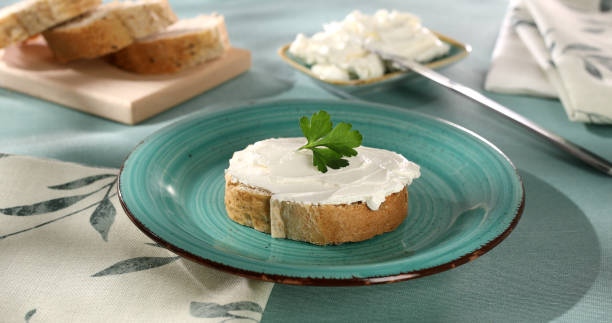 istock slice of bread with cream cheese 1498667089