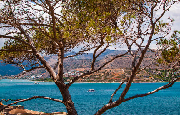 istock Sea view of the Cretan coast 1498672380
