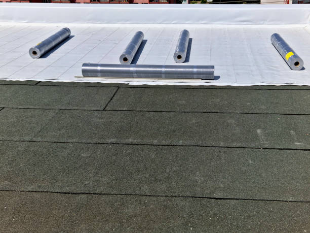 istock Waterproofing foils based on PVC-P reinforced with UV-resistant polyester mesh can be exposed directly to weather membranes have a reinforcement fully integrated into the smooth matte top layer 1498682183