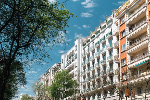 Capital of Spain and commonly known as Villa y Corte, Madrid is the largest city in the country and the second in the European Union, with a population of more than 3 million inhabitants (more than 6 in the metropolitan area).
