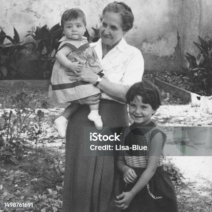 istock Family in 1954. 1498761691
