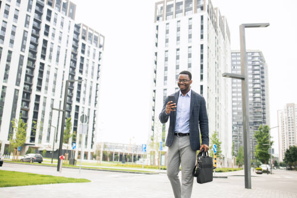 istock Businessman on a business trip 1498791604