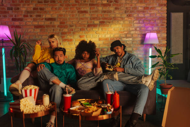 istock Cool friends at retro party. 1498881024