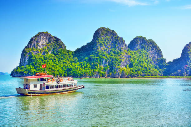istock Halong Bay, Vietnam 1498888427