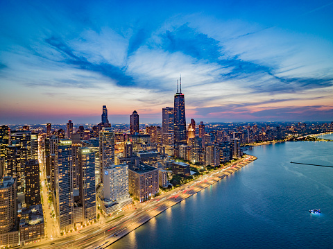 istock Vista de los edificios de Chicago  1498888707