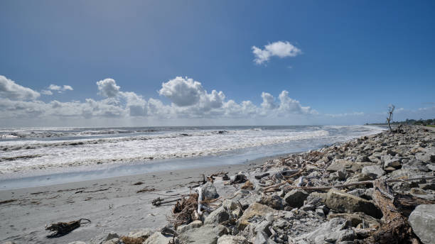 istock Hokitika Beach in New Zealand 1498954099