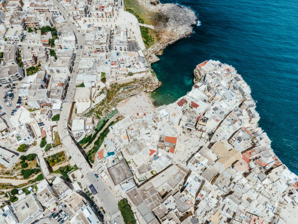istock Small town in South Italy - Polignano a Mare 1498986383
