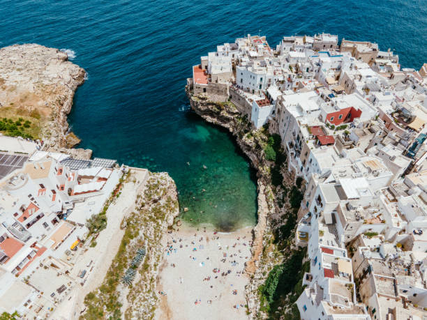 istock Small town in South Italy - Polignano a Mare 1498986632