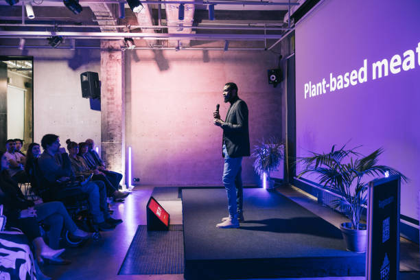 istock Entrepreneur talking about new product at Bio-tech conference 1499038770