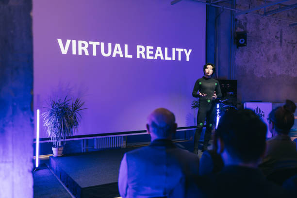istock Japanese businessman making a presentation on virtual reality and metaverse 1499038794