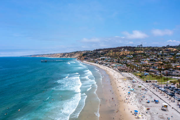 aerial view of la jolla beach in san diego on a sunny day looking north towards the scripps memorial pier - san diego california skyline california san diego bay imagens e fotografias de stock