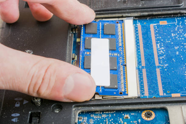 istock broken laptop, motherboard failure, hard drive, hardware problems, backup of information 1499056504