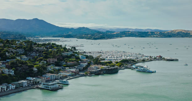 istock Sausalito Marina During The Day 1499061316