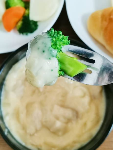 istock Easy cheese fondue to enjoy at home 1499155529
