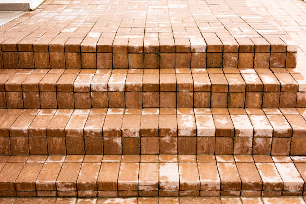 istock Outdoor building tile staircases with wet floor. 1499177965