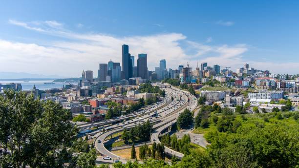 istock Seattle, Washington skyline on a sunny day 1499178091