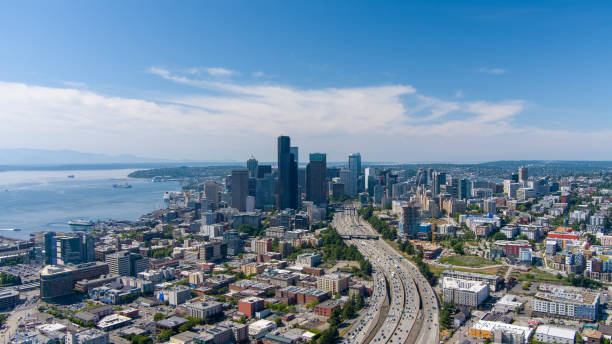 istock Seattle, Washington skyline on a sunny day 1499178267
