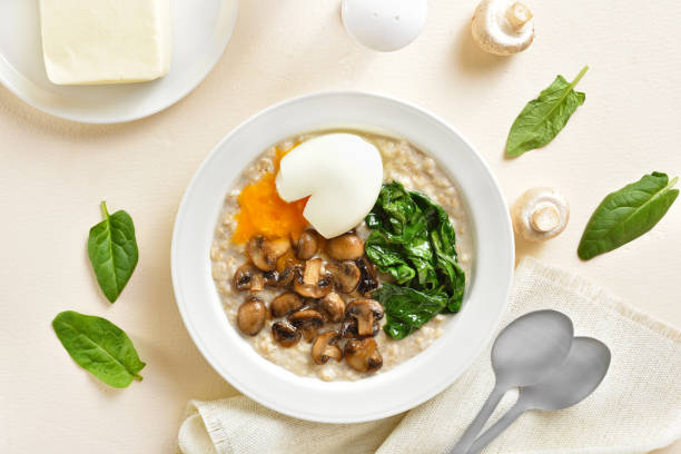 istock Mushroom and spinach oatmeal 1499186433