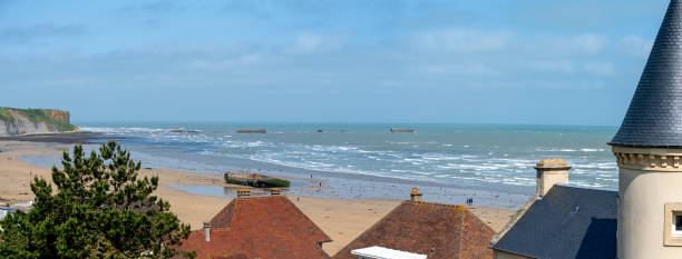 istock Coast of Arromanches le Bains 1499211872