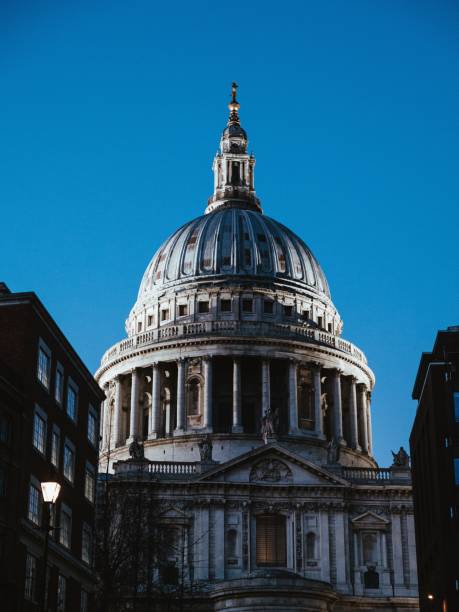istock Bustling urban landscape featuring St. Paul's Cathedral 1499232379