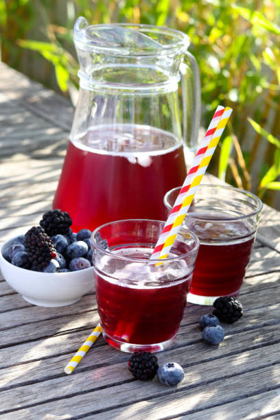 Refrescante bebida berry - foto de stock