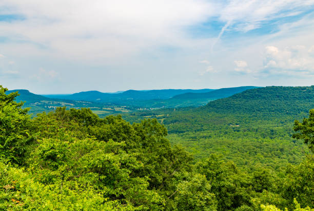 istock Arkansas Grand Canyon, Ozark Mountains 1499249992