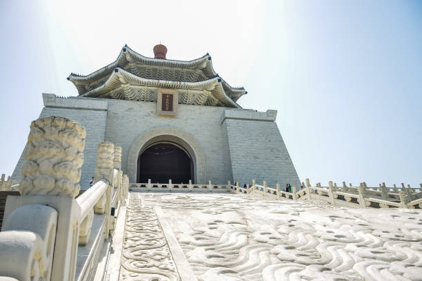 蒋中正記念堂、台湾 - national chiang kai shek memorial hall ストックフォトと画像