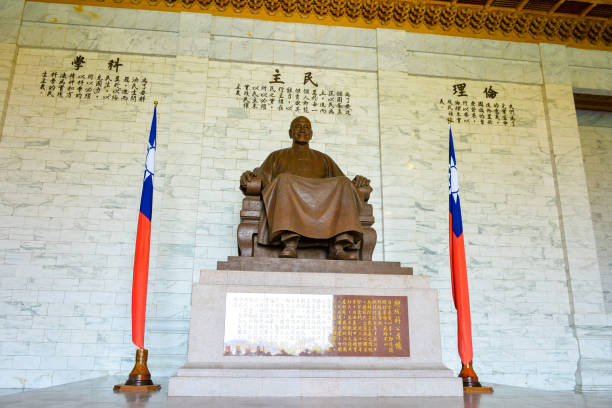 台湾台北の蔣介石記念館にある蔣介石像 - national chiang kai shek memorial hall ストックフ�ォトと画像