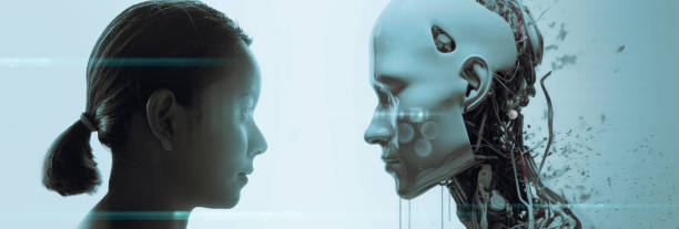 лицо бизнесвумен и робота напротив друг друга смотрят в глаза. современные технологии, робот против человека, искусственный интеллект, ней� - color image people strength futuristic стоковые фото и изображения