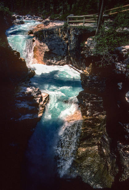 istock Kootenay NP - Marble Canyon - Waterfall - 1989 1499268488