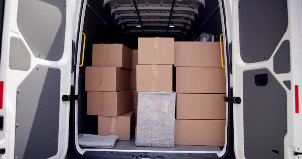 istock House Removal Truck With Boxes 1499392522