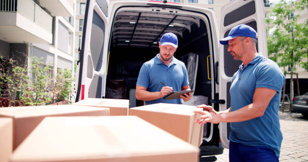 istock Mover Workers Near House Relocation Van 1499392544
