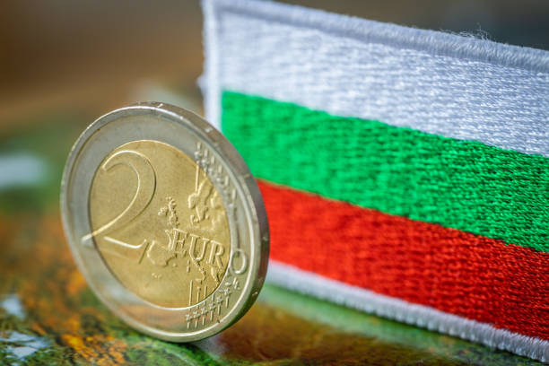 adhésion de la bulgarie à la zone euro, concept, affaires et monnaie unique européenne, remplacement du lev bulgare par l’euro - european union euro note photos et images de collection