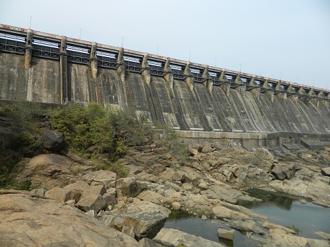 Ho Pui Reservoir is located in Yuen Long, near to Pat Heung. It is an irrigation reservoir which belongs to a part of Tai Lam Country Park. The capacity of the reservoir is 500000 cubie metres, there is a dam in S-shaped, which is popular to the hikers. The reservoir has also been ranked one of the most popular scenic countrysides.