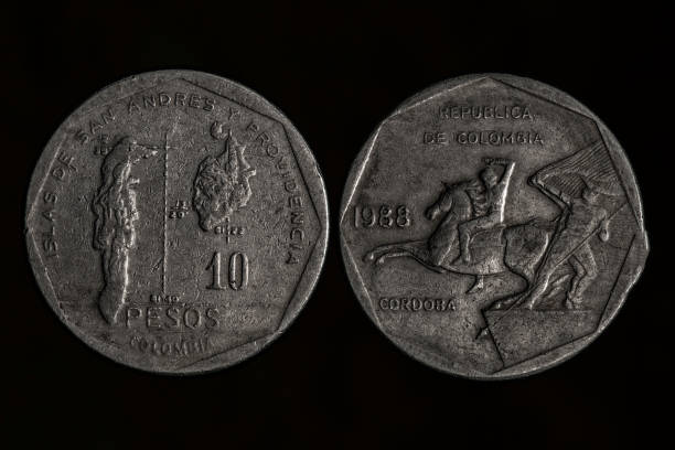 istock 10 colombian pesos coins 1499444162