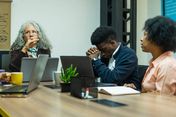 istock The young Afro is very distracted by the many problems that do not let her be in peace 1499471529
