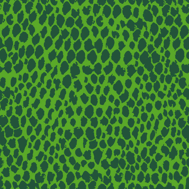bezszwowy wzór skóry węża w zielonych kolorach. ręcznie rysowany bezszwowy wzór. - reptile skin stock illustrations