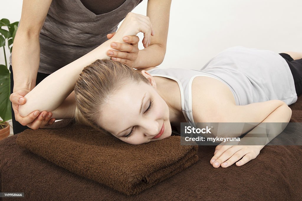 Frauen werden eine massage - Lizenzfrei Aktiver Lebensstil Stock-Foto