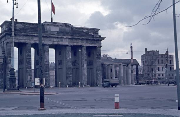 istock The Brandenburg Gate before the Wall was built 1499593912
