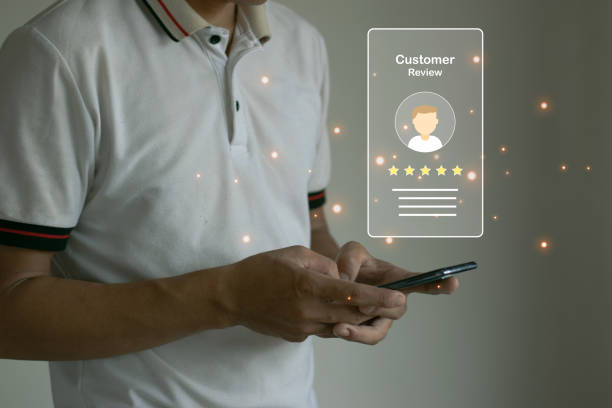istock Men use smartphones to rate satisfaction through wireless networks. 1499673022