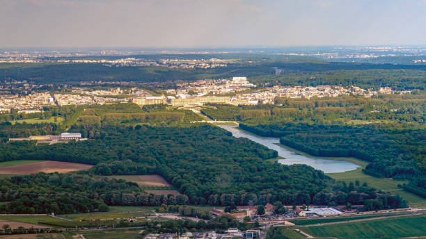 istock Versailles and west of paris from sky 1499729123