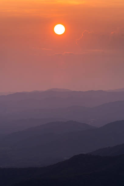 istock Amazing Sunset over the Blue Ridge Mountains 1499734620