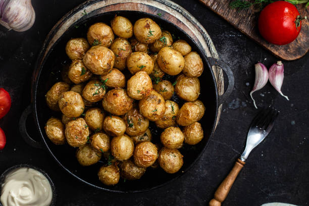 istock Baked new potatoes in a bowl 1499738318