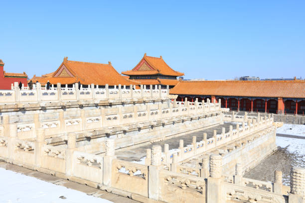 die verbotene stadt (palace museum) in china - chinese temple dog stock-fotos und bilder