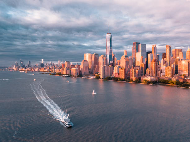 istock Dramatic Aerial View of Lower Manhattan Cityscape 1499775086