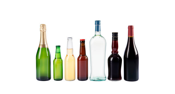 マティーニ、ウォッカ、ビール、ワイン、シャンパン、酒。アルコール飲料、ボトルコレクション。 - martini royale ストックフォトと画像