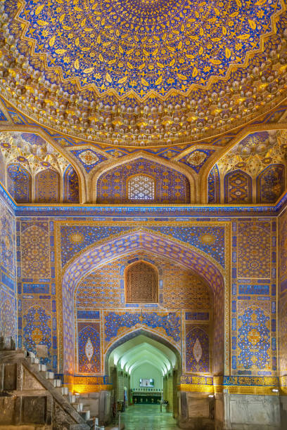 istock Tilya Kori Madrasa, Samarkand, Uzbekistan 1499798763