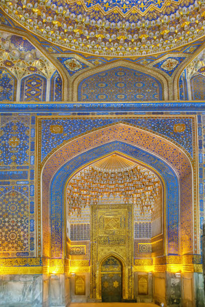 istock Tilya Kori Madrasa, Samarkand, Uzbekistan 1499798766
